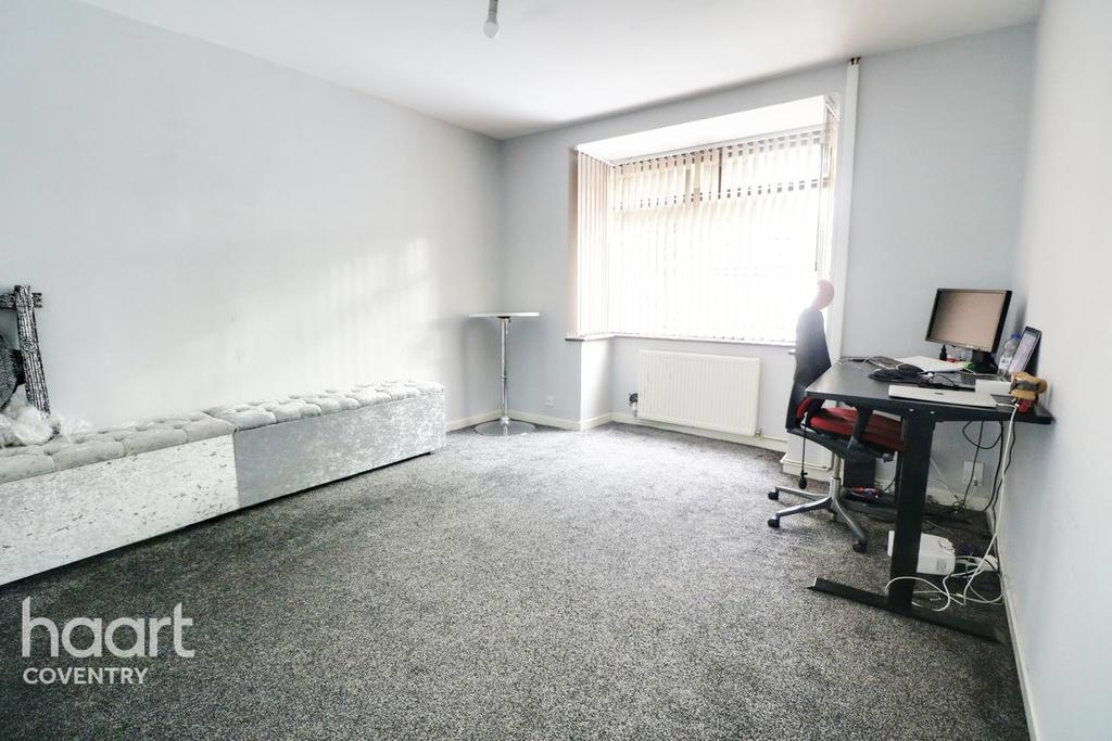 Lythalls Lane, Coventry 3 bed semidetached house £275,000