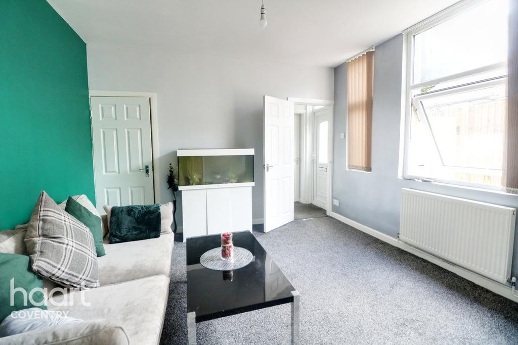 Lythalls Lane, Coventry 3 bed semidetached house £275,000