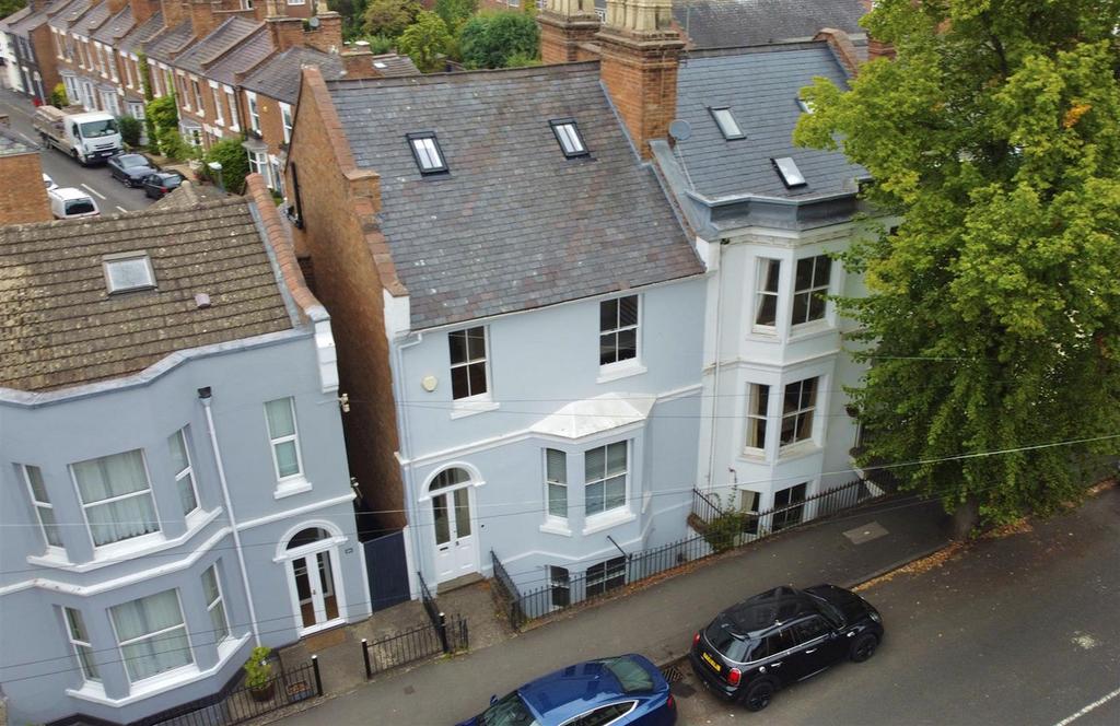 Campion Terrace, Leamington Spa, CV32 6 bed end of terrace house £800,000