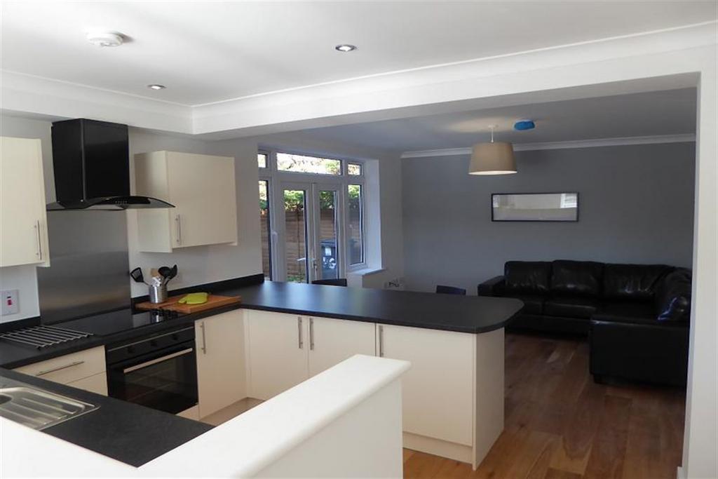 Kitchen living
