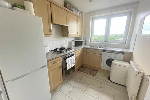 1 bedroom in a flat share to rent - Ashby House, Waxlow Way, Northolt, UB5
