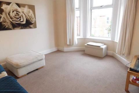 3 bedroom apartment to rent, Gerald Road, Charminster, Charminster