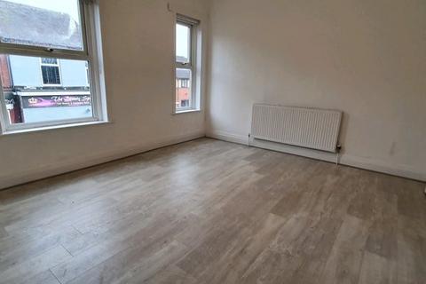 3 bedroom terraced house to rent, Grange st, Salford M6