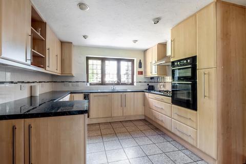 91 Headley Road, Liphook, GU30 7PS