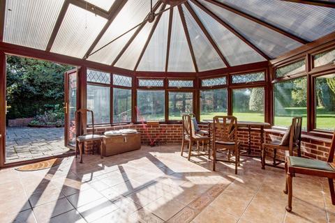 91 Headley Road, Liphook, GU30 7PS