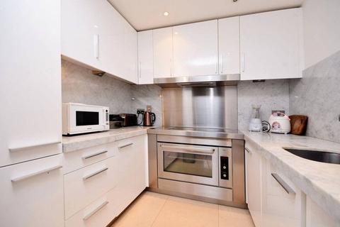 2 bedroom apartment to rent - Riverside superstar Canary Wharf apartment