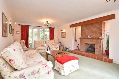 14 Brinklow Way, Harrogate, HG2 9JW