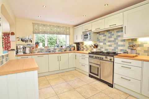 14 Brinklow Way, Harrogate, HG2 9JW