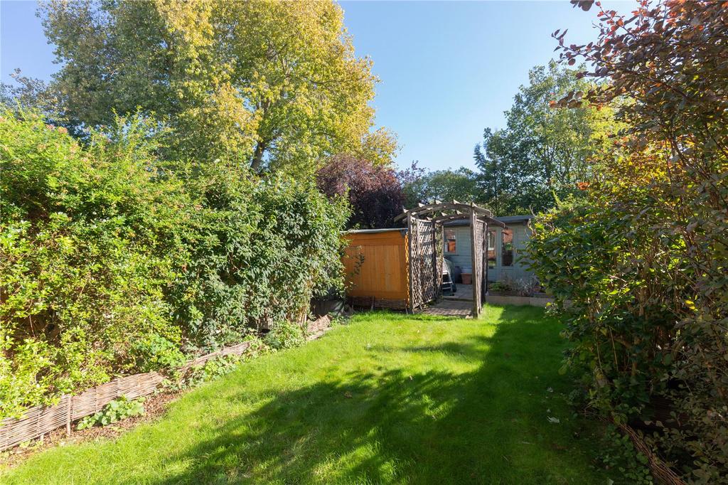 Thompson Avenue, Richmond, Surrey 2 bed terraced house £800,000