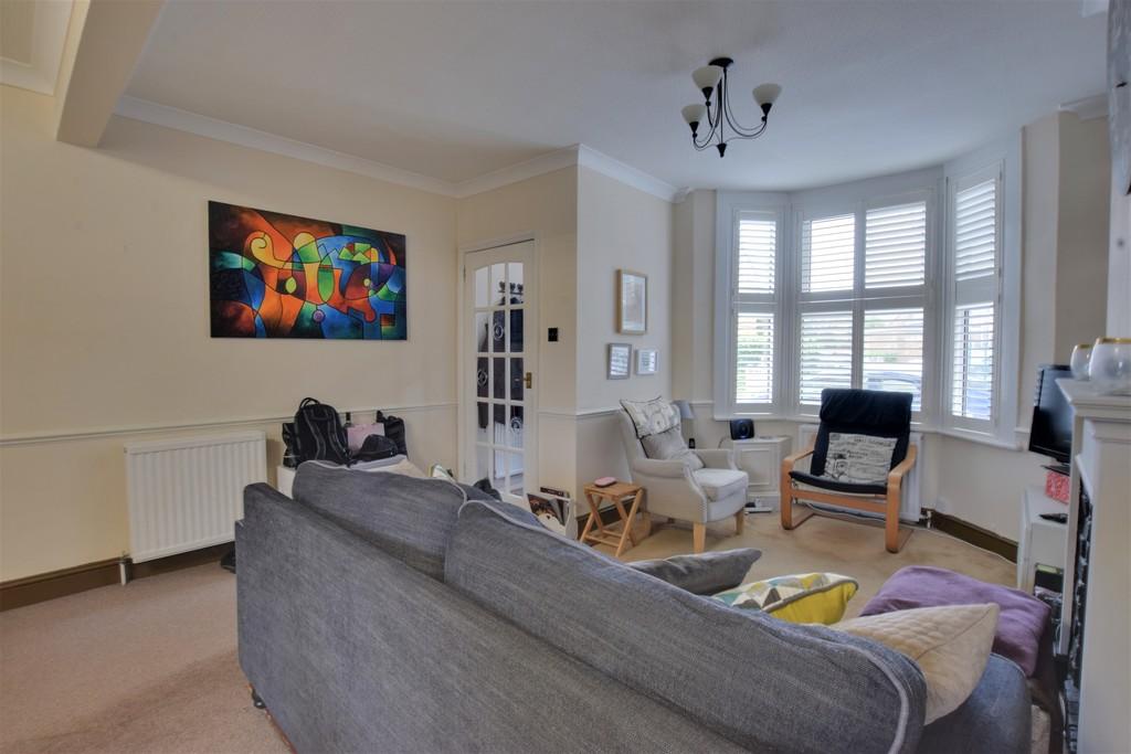 Elfrida Road, Watford 2 bed terraced house £1,400 pcm (£323 pw)