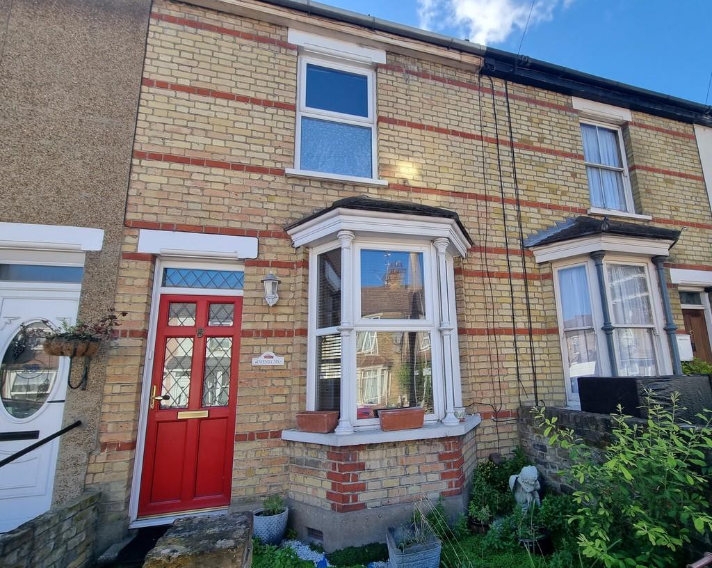 Darnley Road, Grays 3 bed terraced house £1,350 pcm (£312 pw)