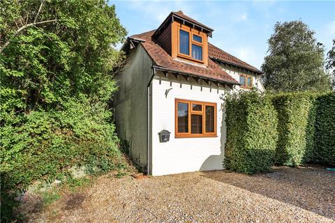 2 Cupernham Lane, Romsey, SO51 7JH