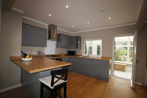 33 Hilltop Road, Caversham, Reading, RG4 7HR