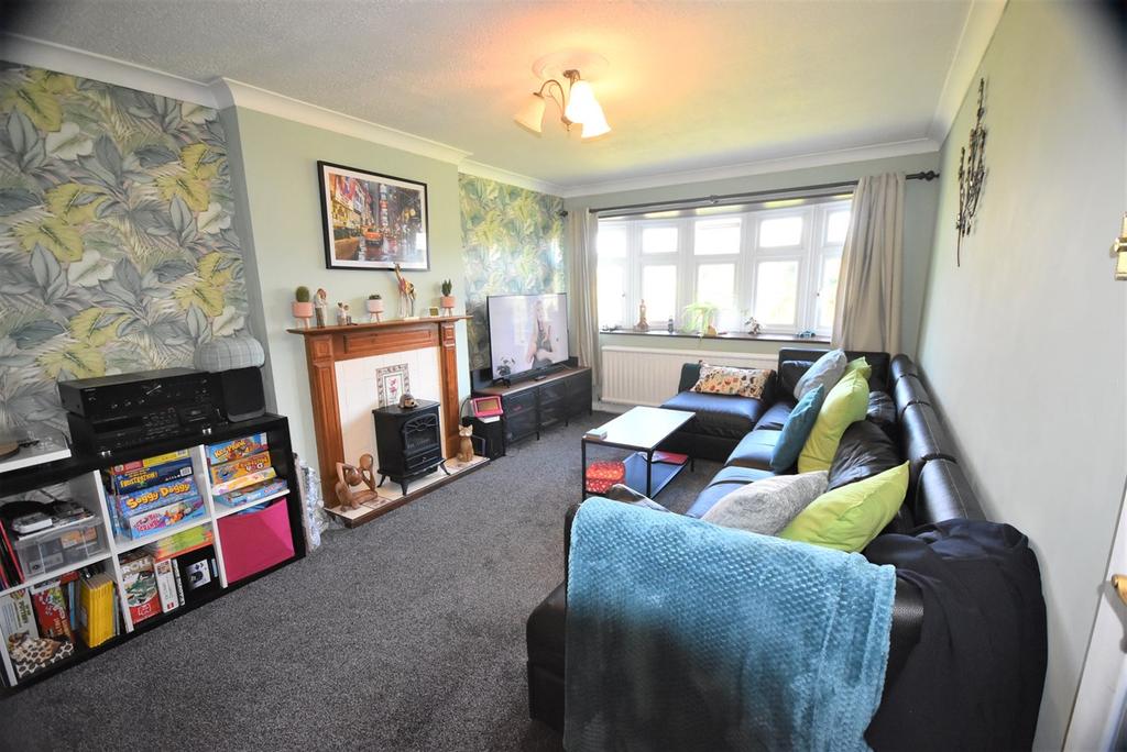 East Tilbury Road, Linford, StanfordleHope, SS17 4 bed semidetached