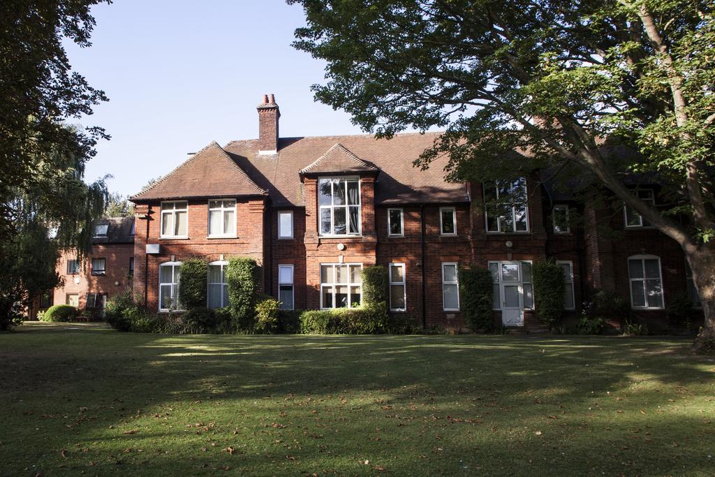 Harvey Goodwin Gardens, Cambridge, 1 bed flat £980 pcm (£226 pw)