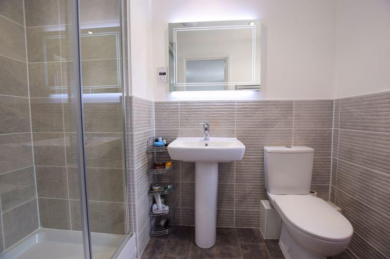 Master En-Suite