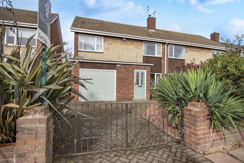Crookesbroom Lane, Doncaster 3 bed semidetached house £165,000