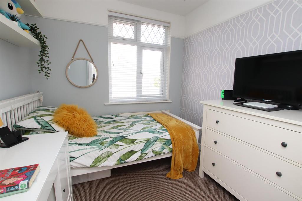 Bedroom 3.JPG