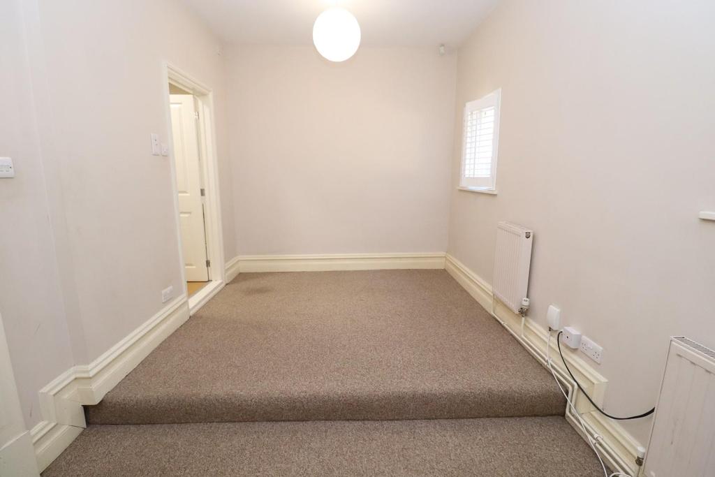 Master Bedroom.JPG