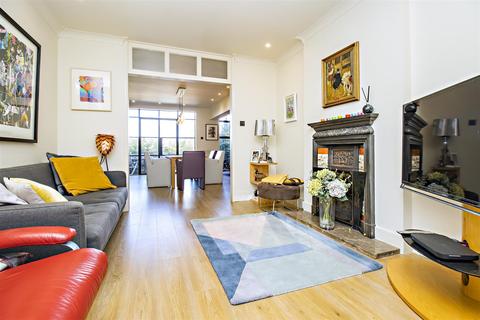 50 The Crosspath, Radlett, WD7 8HW