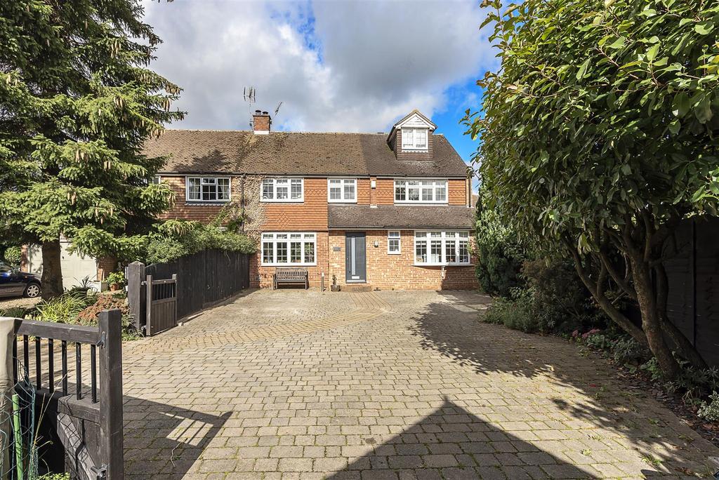 Piggottshill Lane, Harpenden 5 bed semidetached house £1,050,000