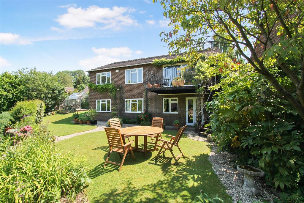 Ham Close, Charlton Kings, Cheltenham 4 bed detached house £775,000