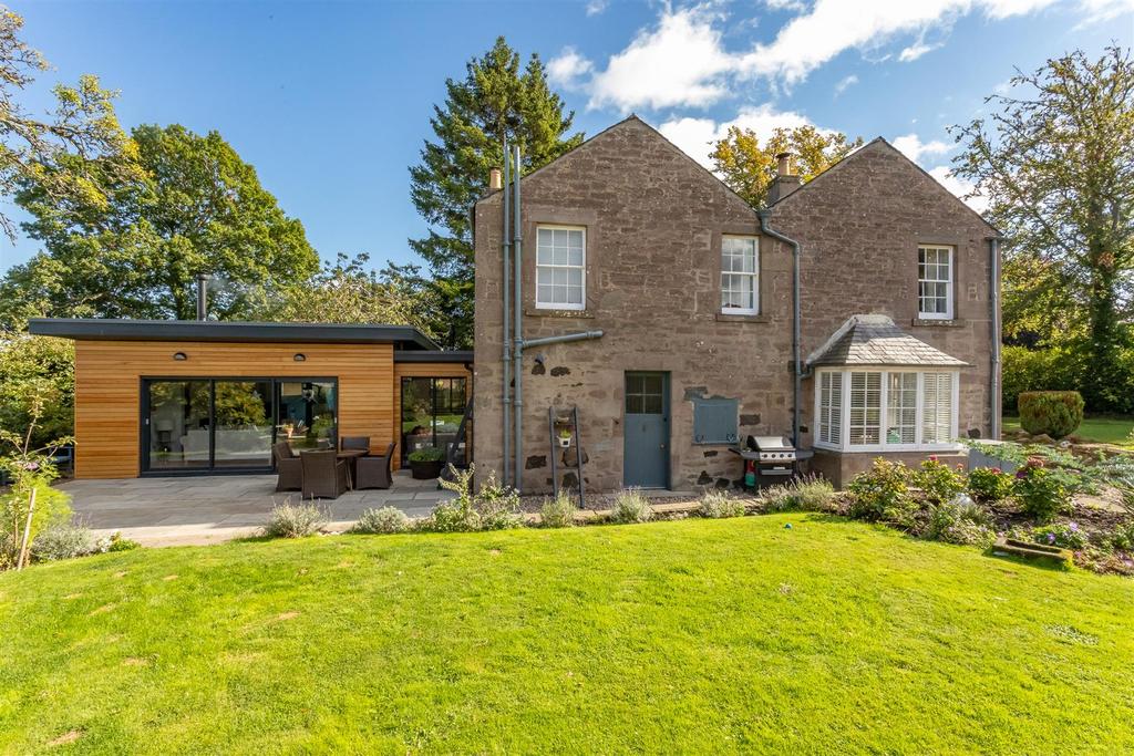 Fairies Road, Perth 4 bed detached house £565,000