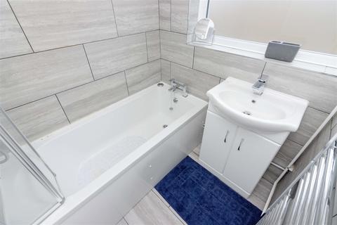 71 Brook Way, Lancing, BN15 8DH