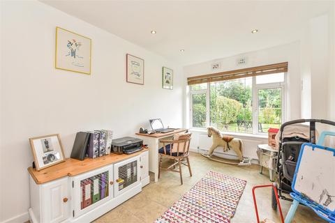 34 Downview Road, Barnham, Bognor Regis, PO22 0EG
