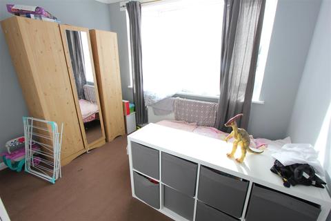 2 bedroom flat for sale - Portland Road, South Norwood