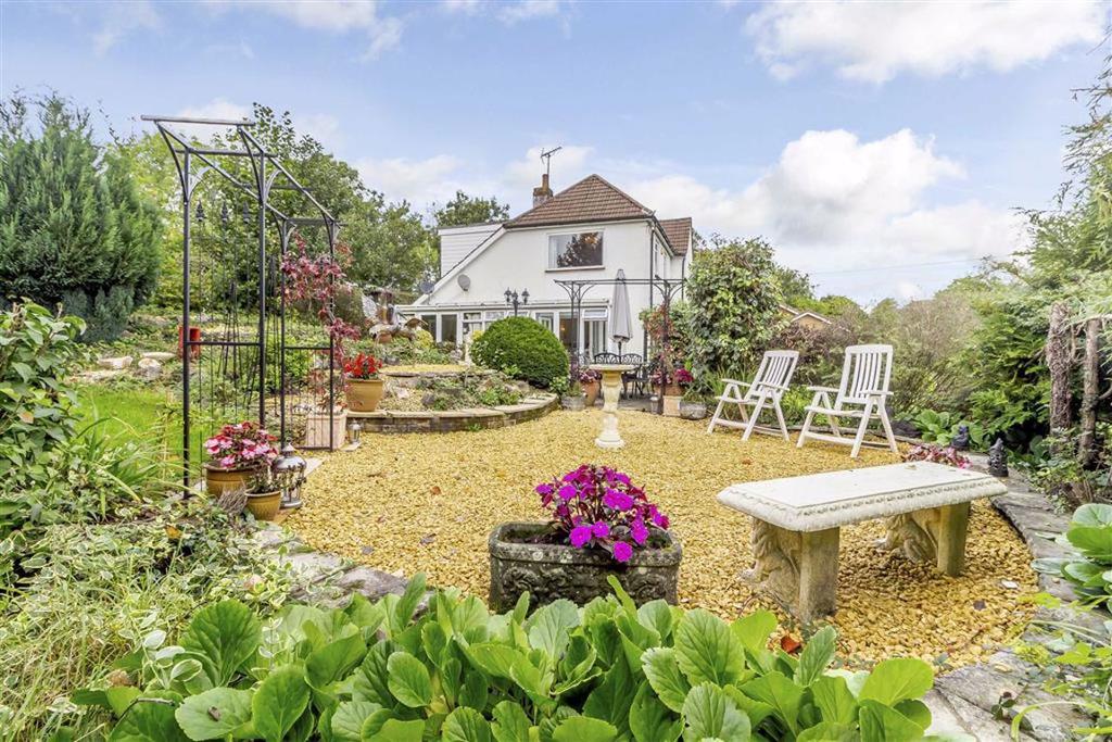 Old Chepstow Road, Langstone... 4 bed detached house £675,000