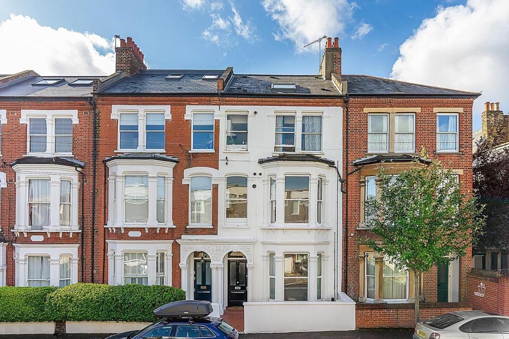 Horsford Road, SW2 2 bed flat £450,000