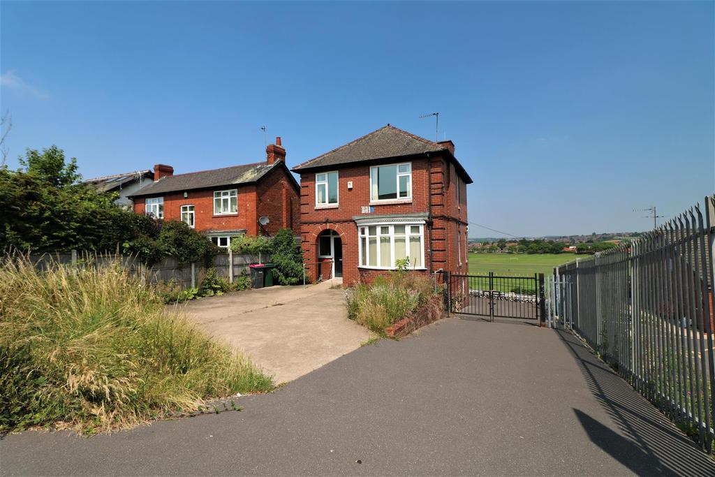 Broom Road, Rotherham 3 bed detached house £200,000