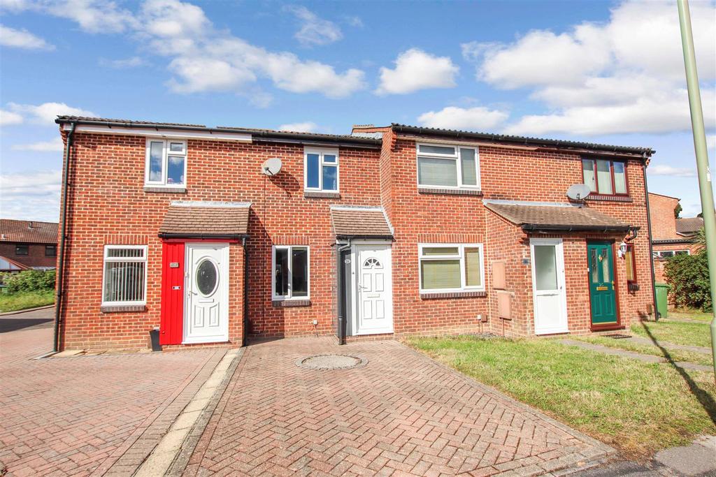 Gillcrest, Titchfield Common 2 bed terraced house £235,000