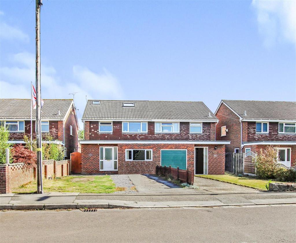 Church Road, Warsash 4 bed semidetached house £400,000