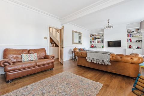 20 Summer Gardens, East Molesey, KT8 9LT