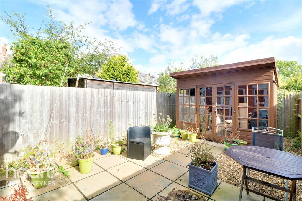 Victoria Road, Fenny Stratford 2 bed bungalow £250,000