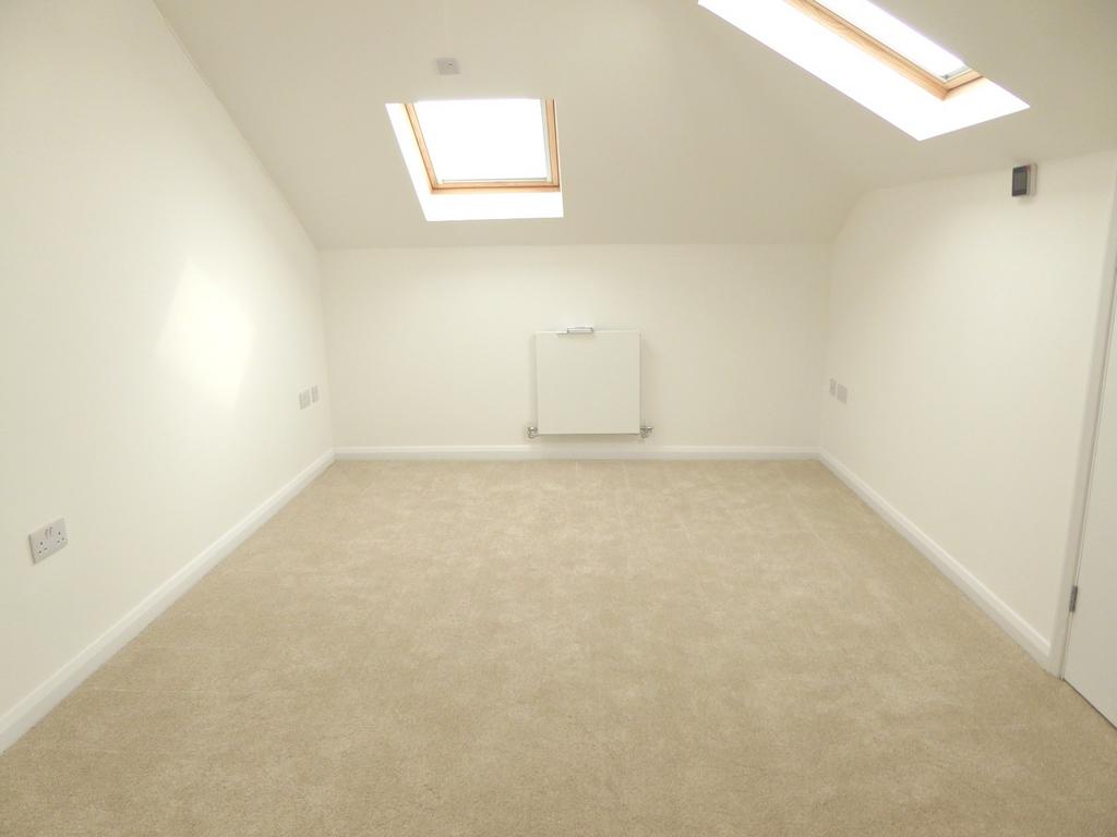 Westcote Road, Reading, RG30 - More