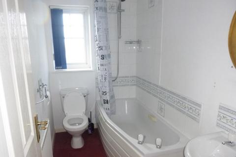 2 bedroom semi-detached house to rent, Oporto Close, Burnley, BB11