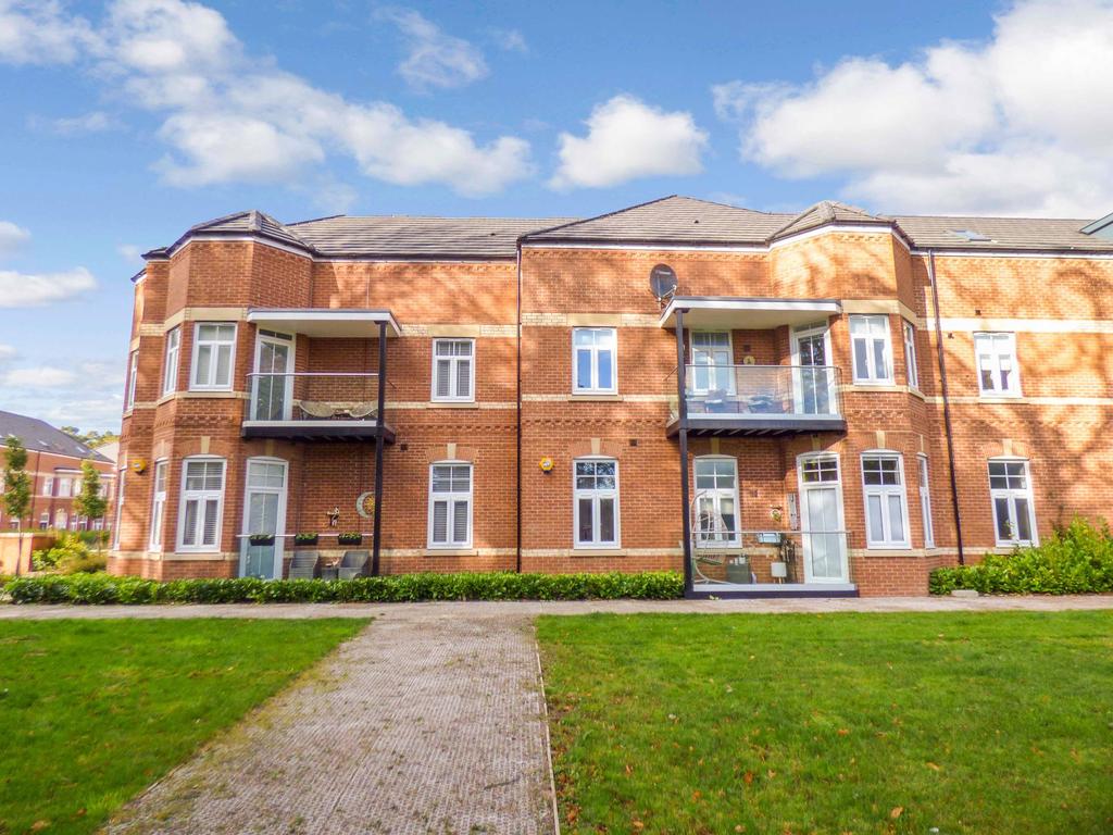 Fitzroy Court, Stannington... 2 bed flat £160,000