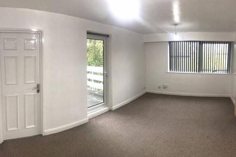 2 bedroom flat to rent, Bradford Road, Shipley, West Yorkshire, BD18