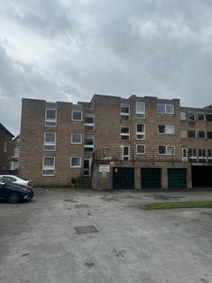 2 bedroom flat to rent, Bradford Road, Shipley, West Yorkshire, BD18