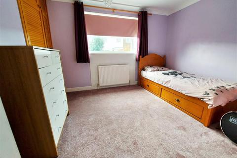 21 Acre Gate, High Green, Sheffield, S35 4FT