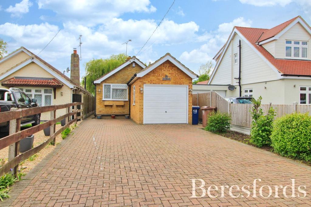 Church Lane, Bulphan, RM14 3 bed bungalow £1,650 pcm (£381 pw)