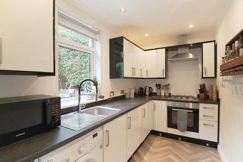 100 Randolph Drive, Clarkston, Glasgow, G76 8AP