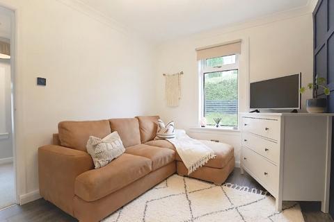 100 Randolph Drive, Clarkston, Glasgow, G76 8AP