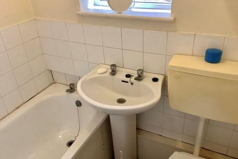 14 Bants Lane, Northampton, NN5 6AL