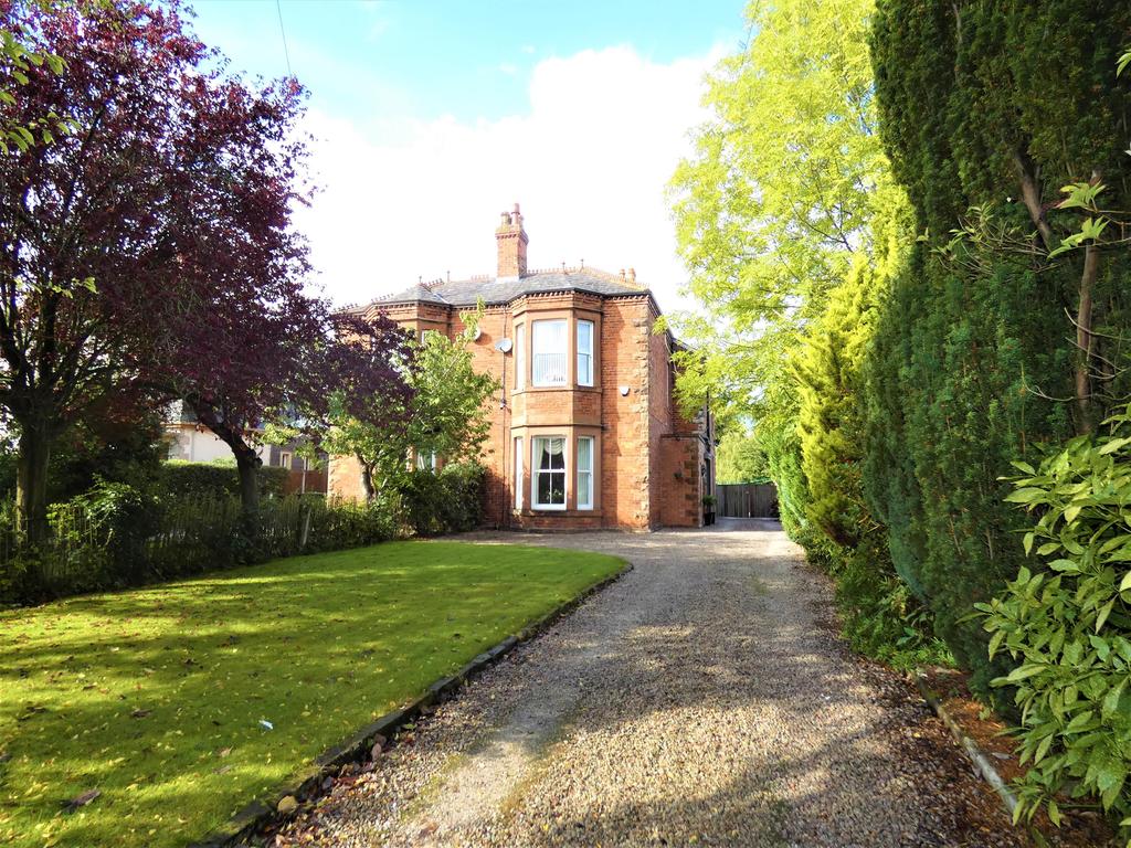 Wigton Road, Carlisle, CA2 7ES 3 bed semidetached house £370,000