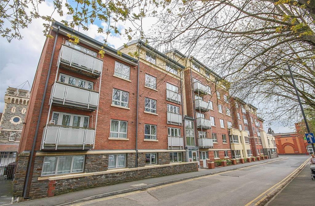 St Peters Court New Charlotte Street Bristol BS3 4AS 1 bed flat £