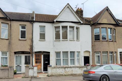 26 Chase Road, Southend-on-sea, SS1 2RE